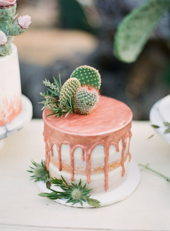 Drip wedding cakes, wedding cake trends, wedding cakes 2018