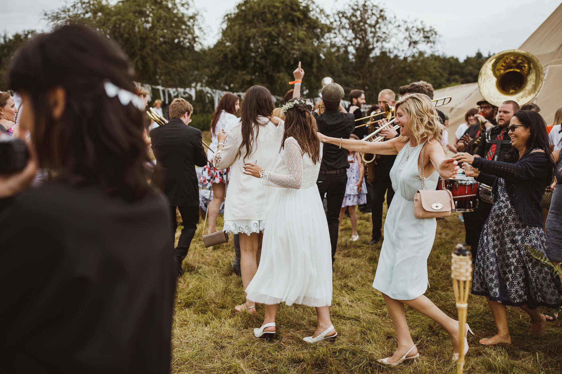 real wedding, papakata teepee wedding, real wedding north yorkshire