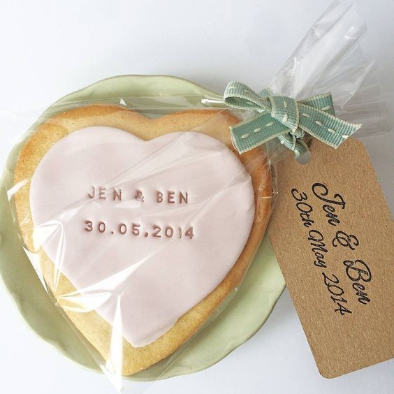 wedding, wedding ideas, cheap wedding favours, wedding favors 