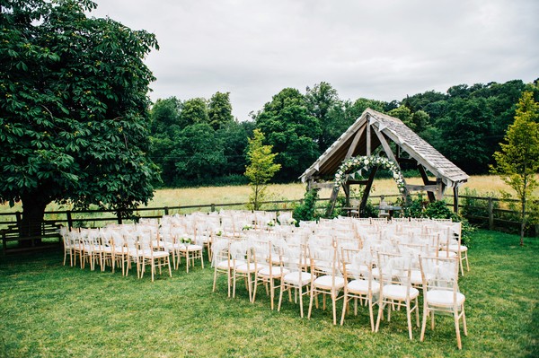 outdoor wedding ceremonies, styling outdoor wedding ceremonies, styling outdoor weddings, 