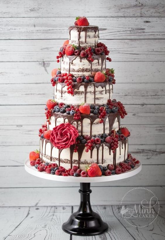 Naked wedding cake, wedding cake trends, 2018 wedding cakes